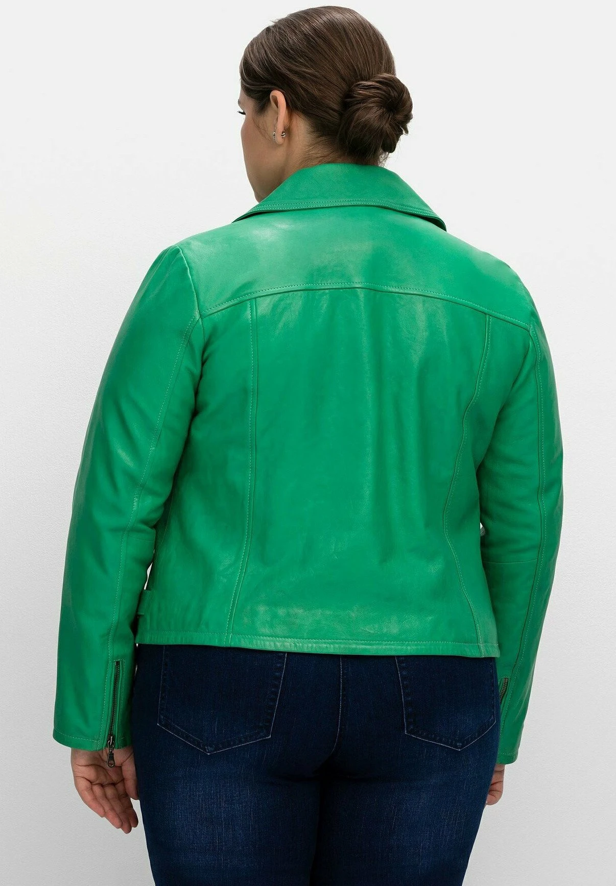 Sheego Chaqueta De Cuero - Blattgrün 3 Sheego Chaqueta De Cuero - Blattgrün - Imagen 3