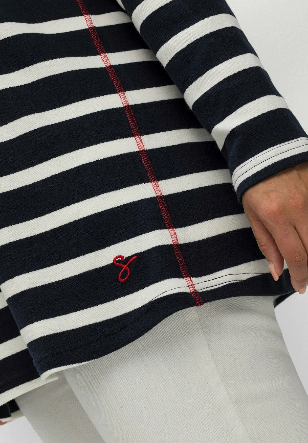 Sheego Jersey Con Capucha - Nachtblau Gestreift 4 Sheego Jersey Con Capucha - Nachtblau Gestreift - Imagen 4