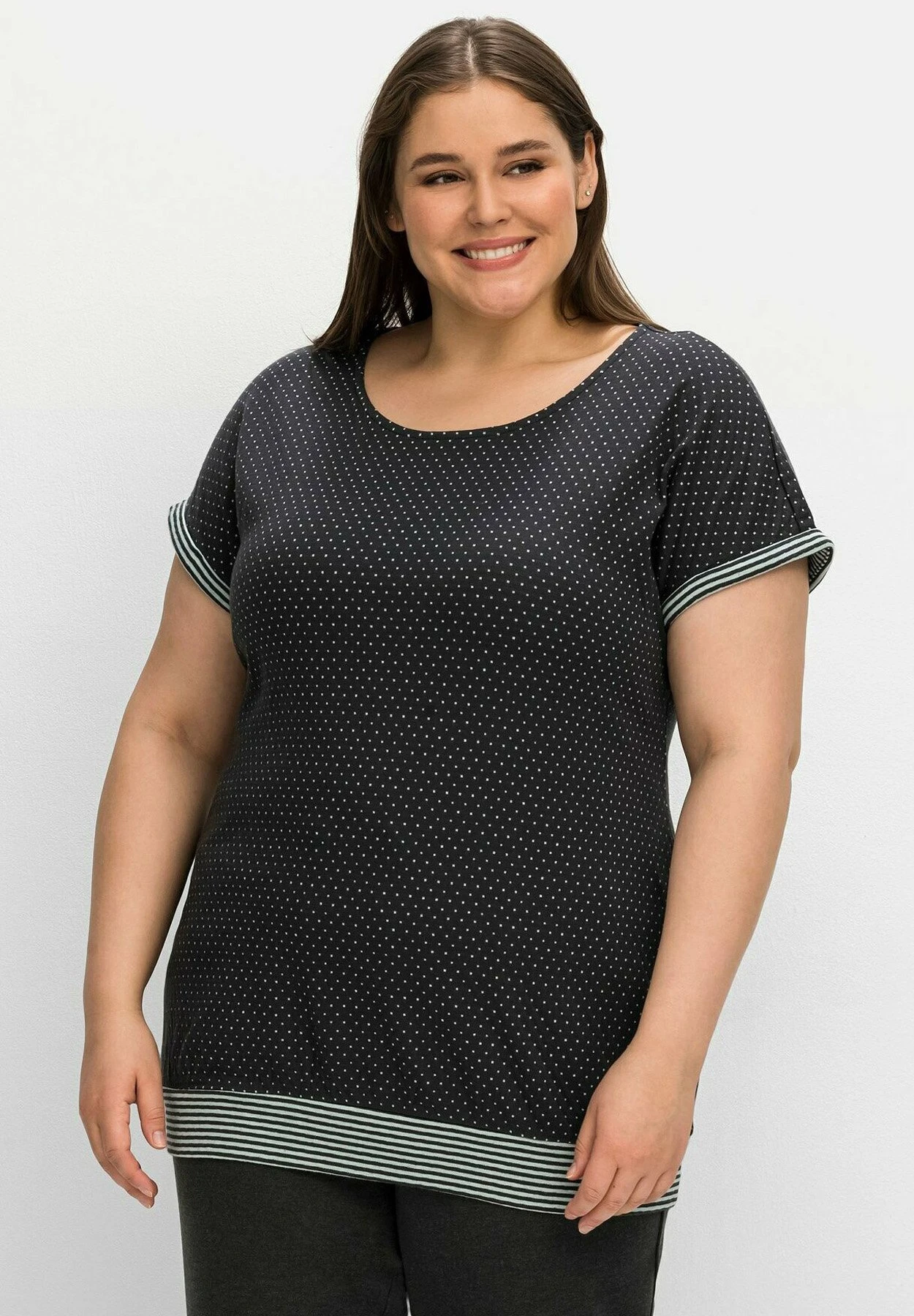 Sheego Camiseta Estampada - Anthrazit Gemustert 1 Sheego Camiseta Estampada - Anthrazit Gemustert