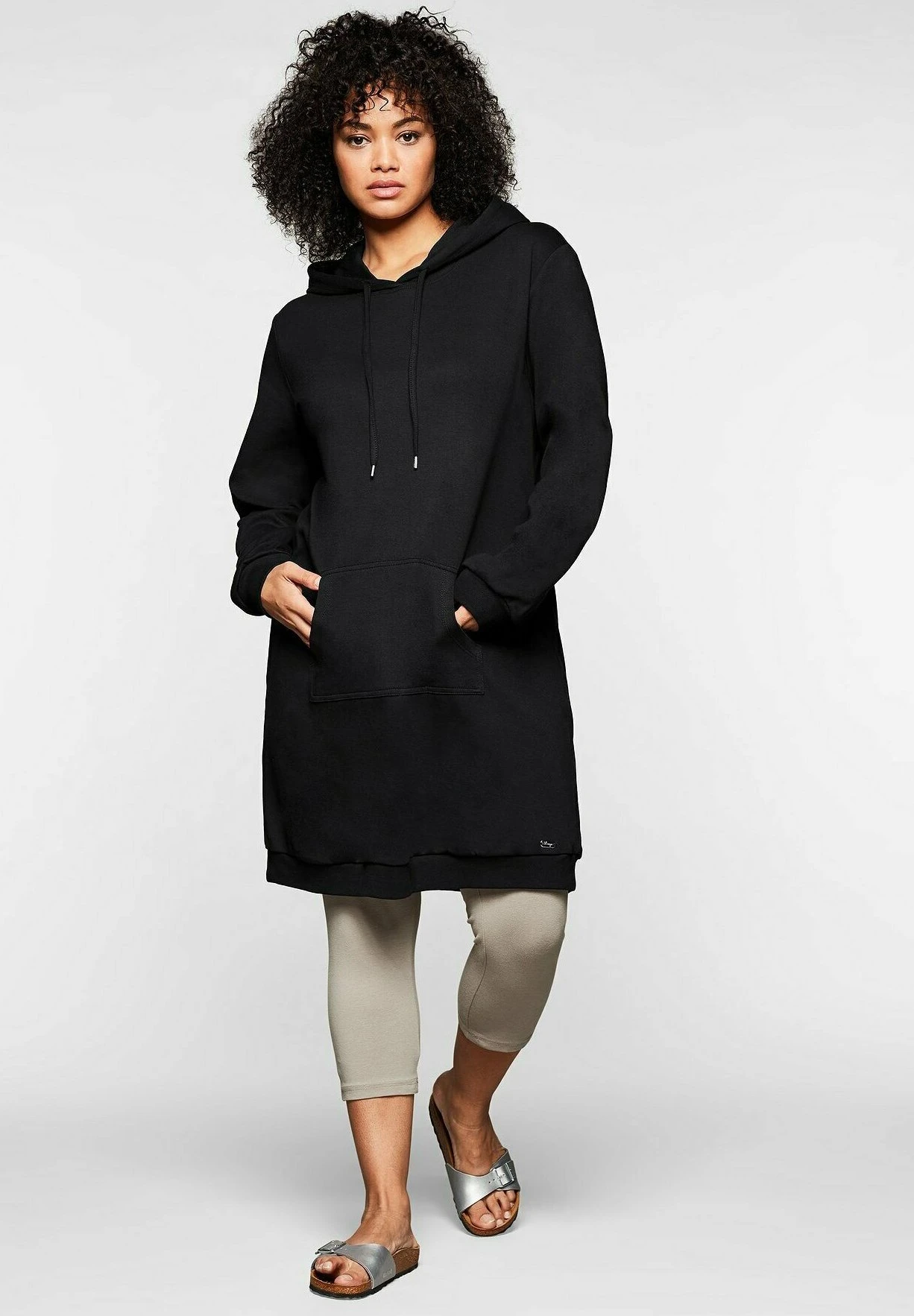 Sheego Vestido Informal - Schwarz 1 Sheego Vestido Informal - Schwarz