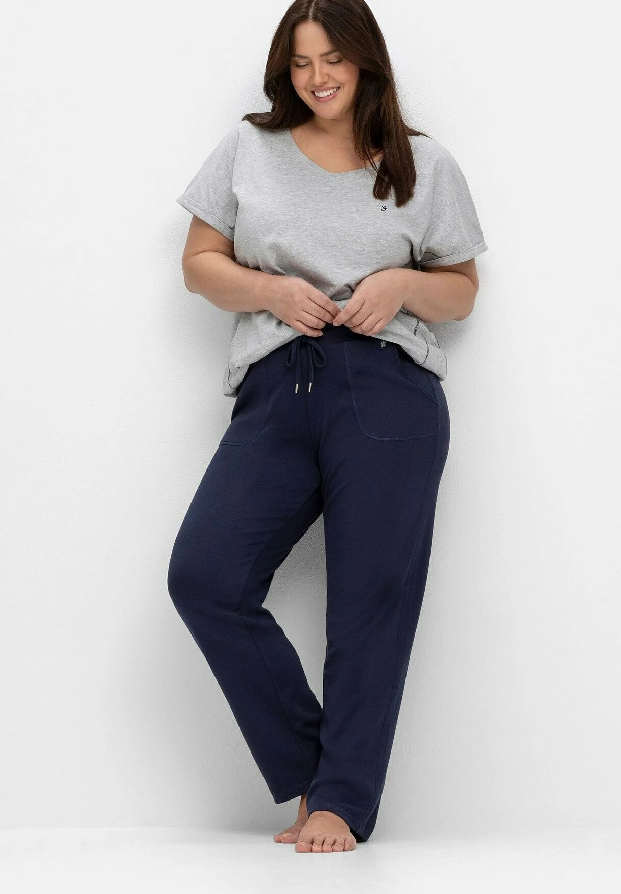 Sheego Pantalones Deportivos - Marine 2 Sheego Pantalones Deportivos - Marine - Imagen 2