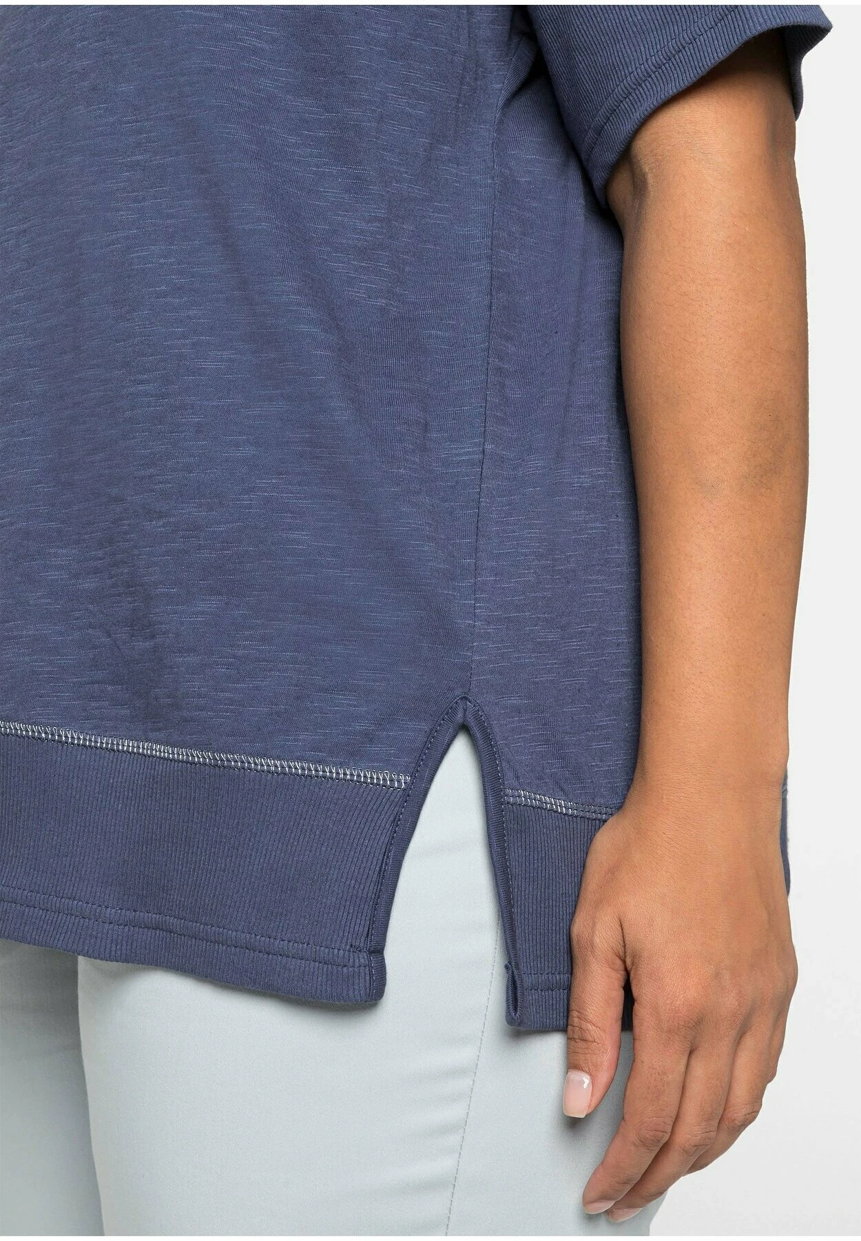 Sheego Camiseta Básica - Indigo 4 Sheego Camiseta Básica - Indigo - Imagen 4