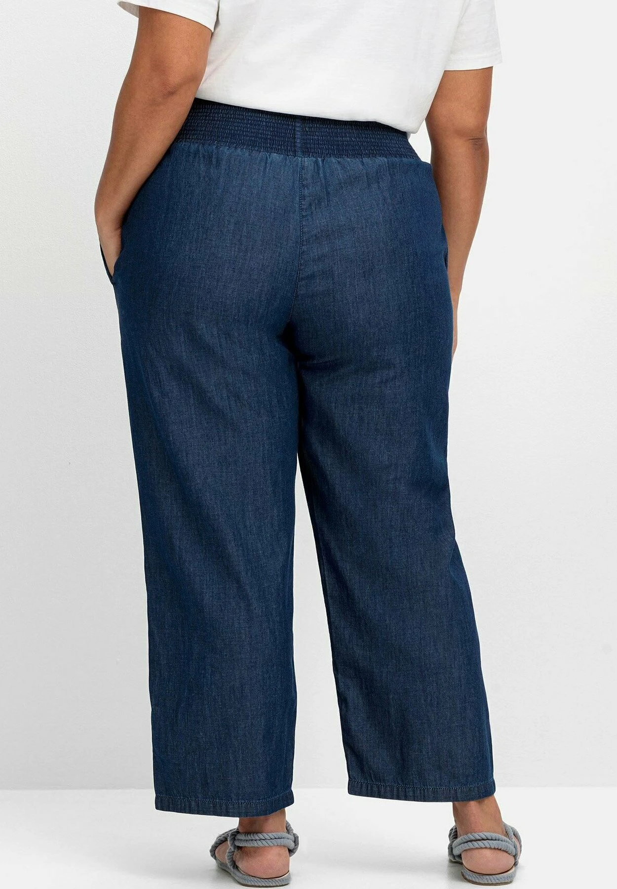 Sheego Vaqueros Rectos - Dark Blue Denim 3 Sheego Vaqueros Rectos - Dark Blue Denim - Imagen 3