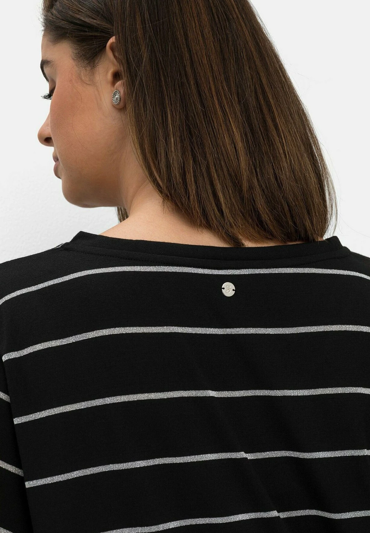 Sheego Camiseta Estampada - Schwarz 4 Sheego Camiseta Estampada - Schwarz - Imagen 4