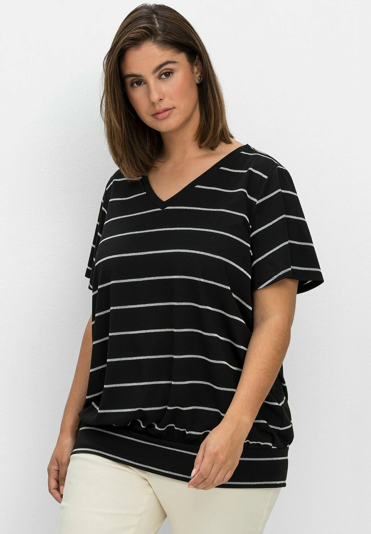 Sheego Camiseta Estampada - Schwarz 1 Sheego Camiseta Estampada - Schwarz