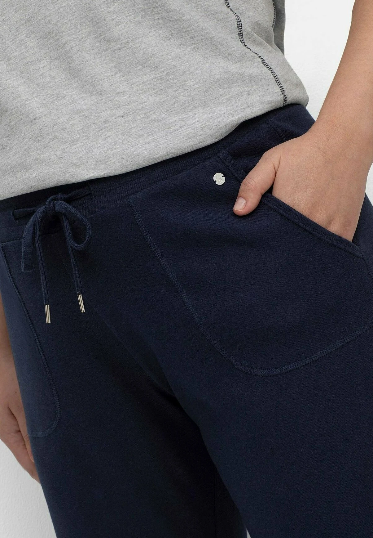 Sheego Pantalones Deportivos - Marine 4 Sheego Pantalones Deportivos - Marine - Imagen 4